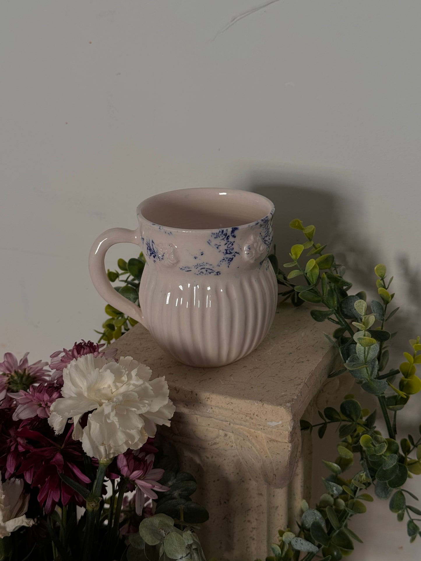 Vintage porcelain glossy mug