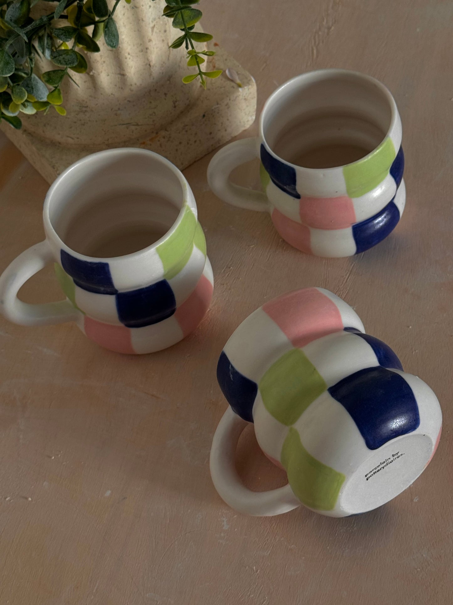 Checkered porcelain mug